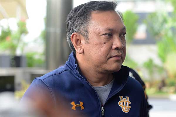 Bupati nonaktif Pakpak Bharat, Sumatra UtaraRemigo Yolando Berutu