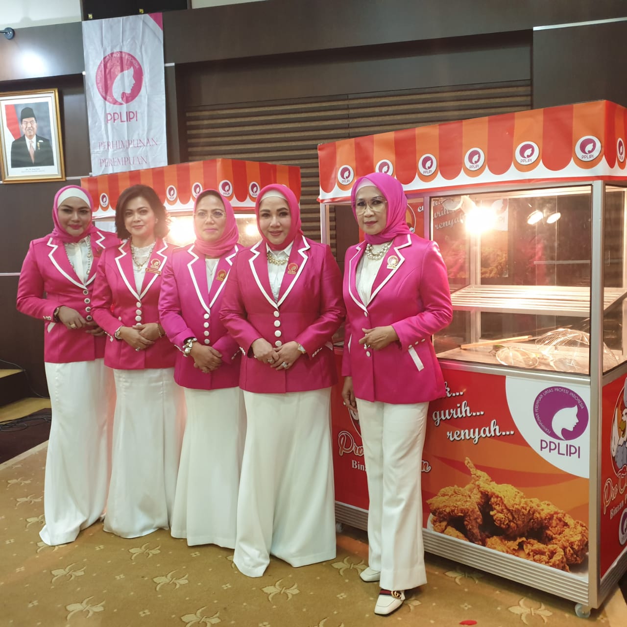 Pengurus Perhimpunan Perempuan Lintas Profesi Indonesia (PPLPI) siap berdayakan perempuan.