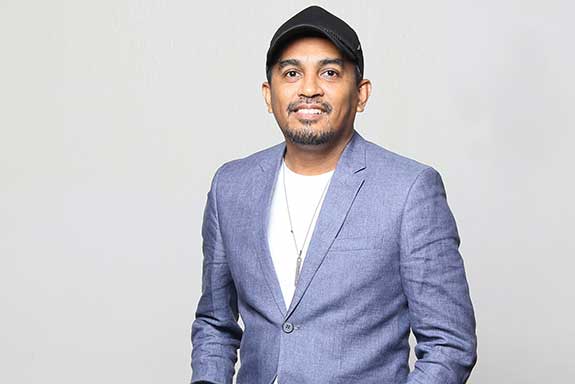  Penyanyi dan pelantun lagu pop dan R&B