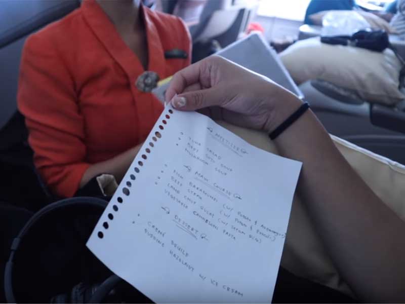 Menu tulisan tangan di pesawat Garuda Indonesia
