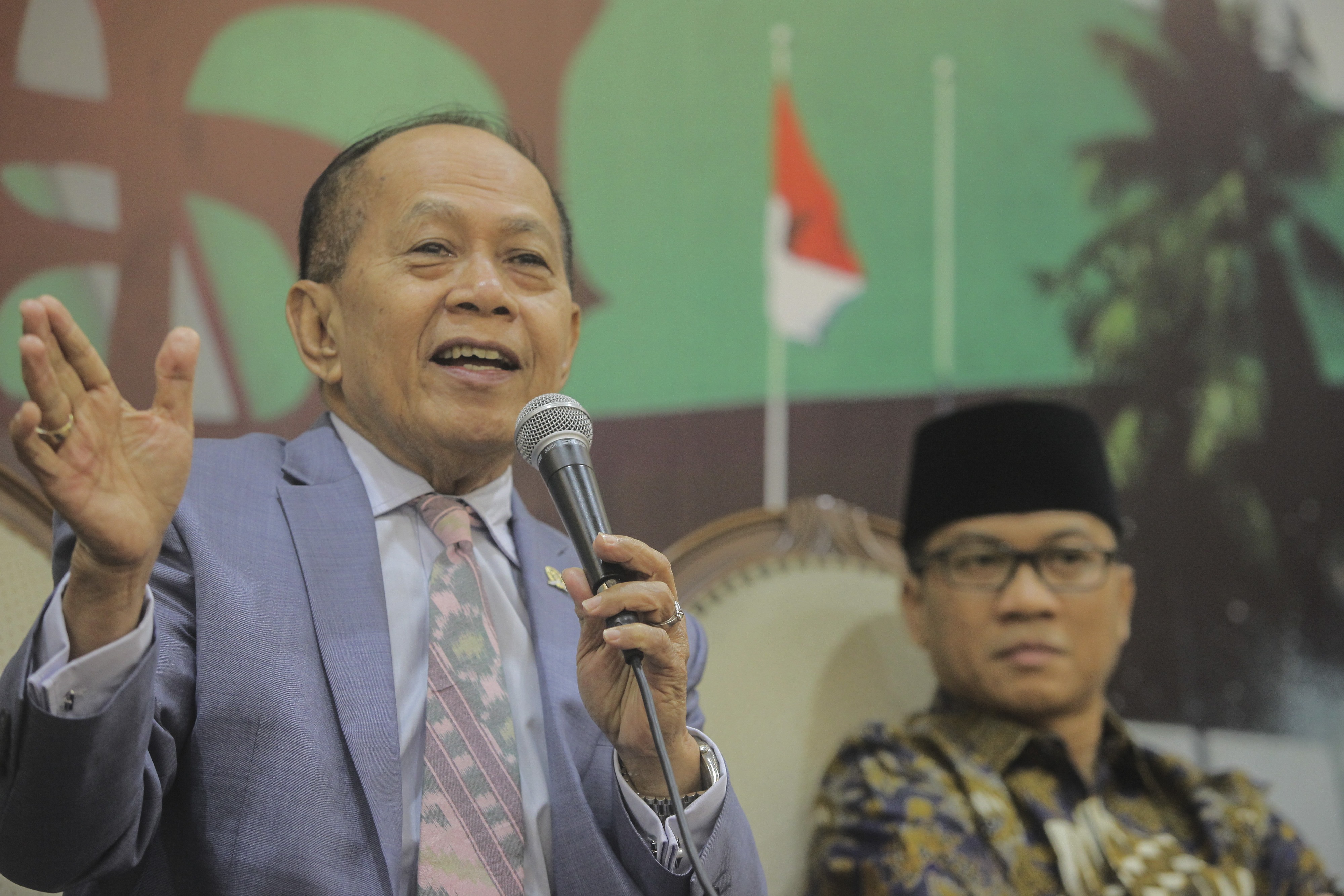 . Wakil Ketua Umum Demokrat, Syarief Hasan