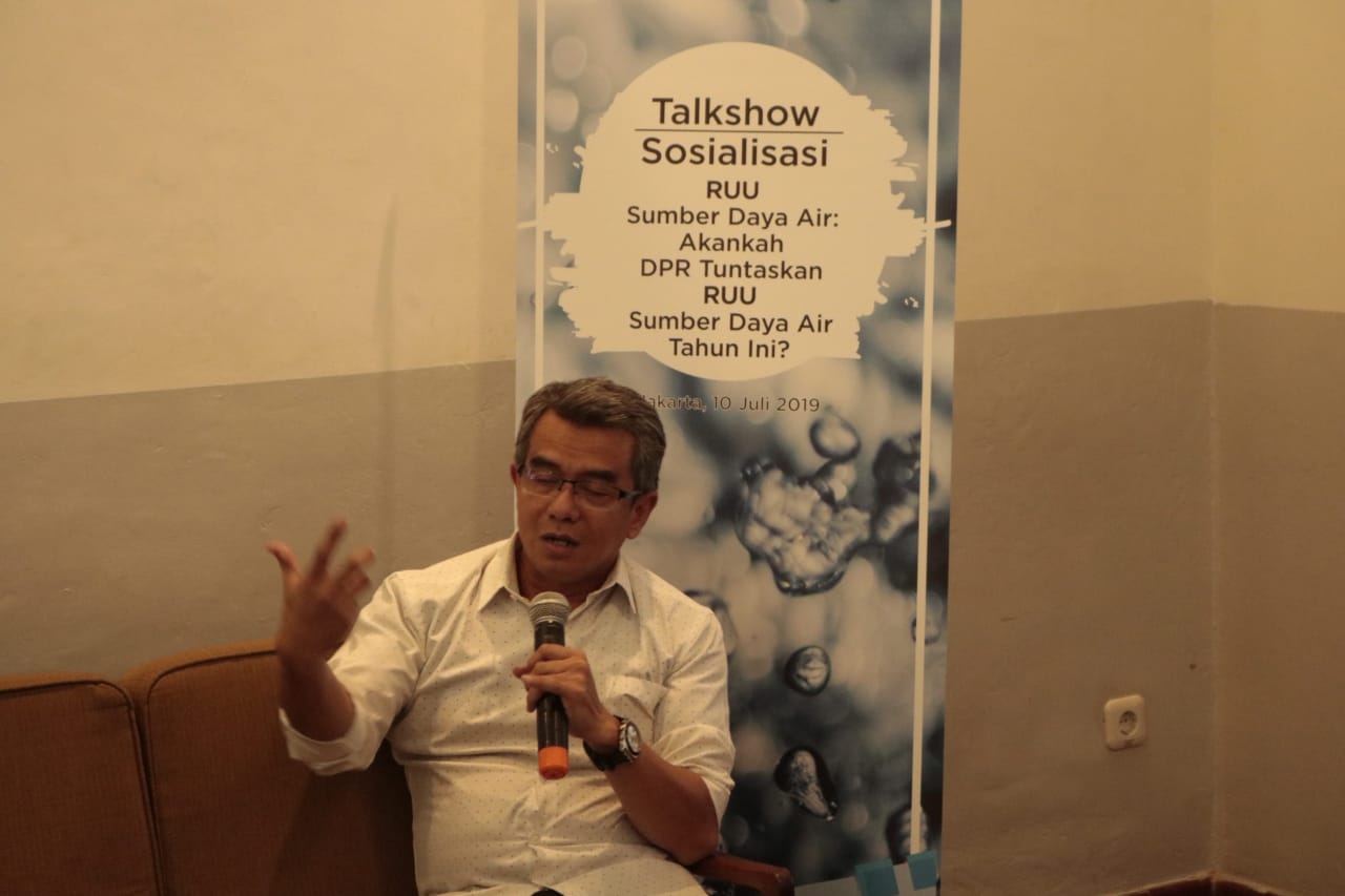 Direktur Eksekutif Apindo Danang Giriwardana jadi pembicara pembahasan RUU SDA.