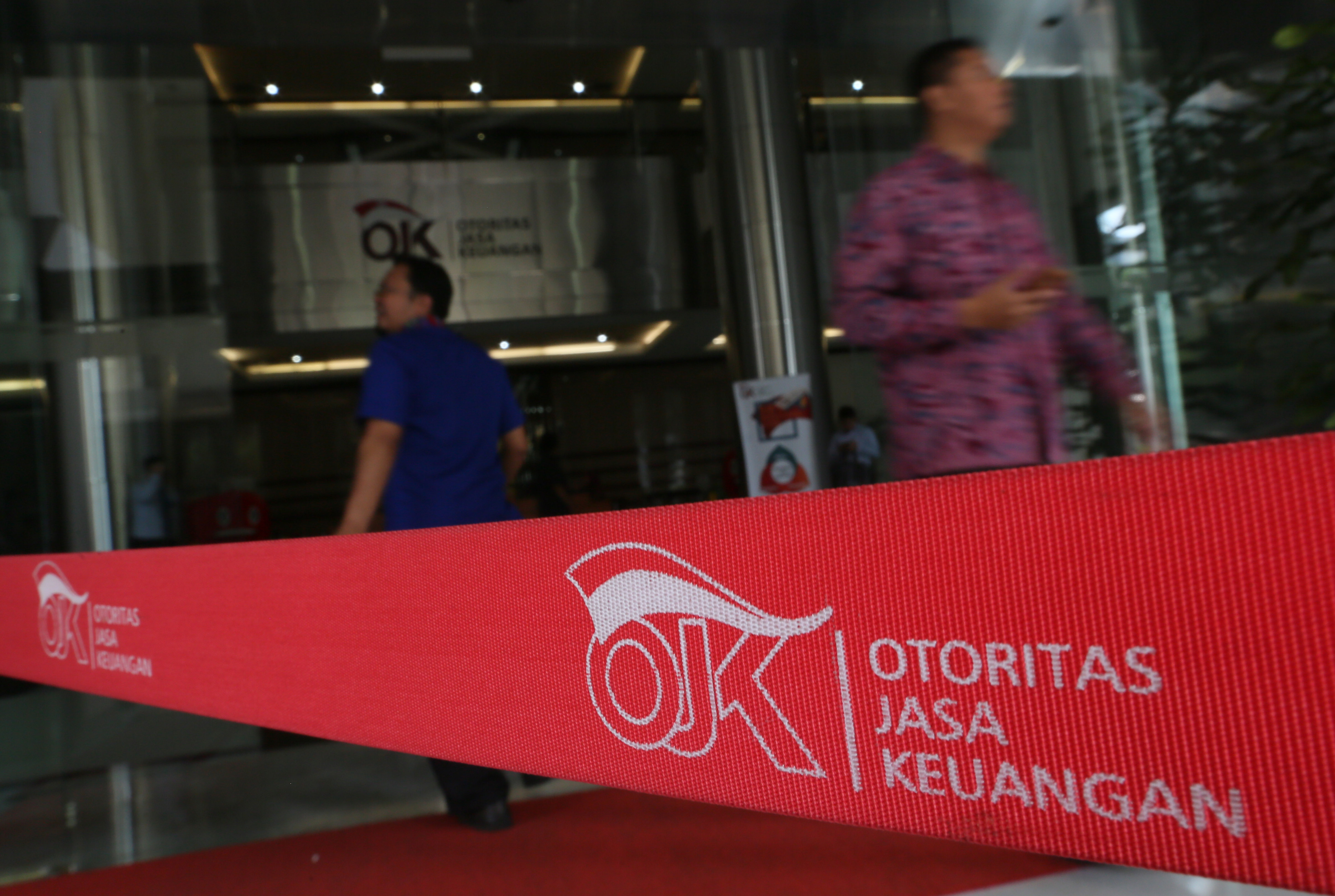  Aktivitas di Kantor Pusat Otoritas Jasa Keuangan (OJK) Gedung Soemitro Djojohadikusumo, Jakarta.
