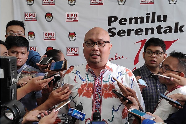  Komisioner KPU Ilham Saputra