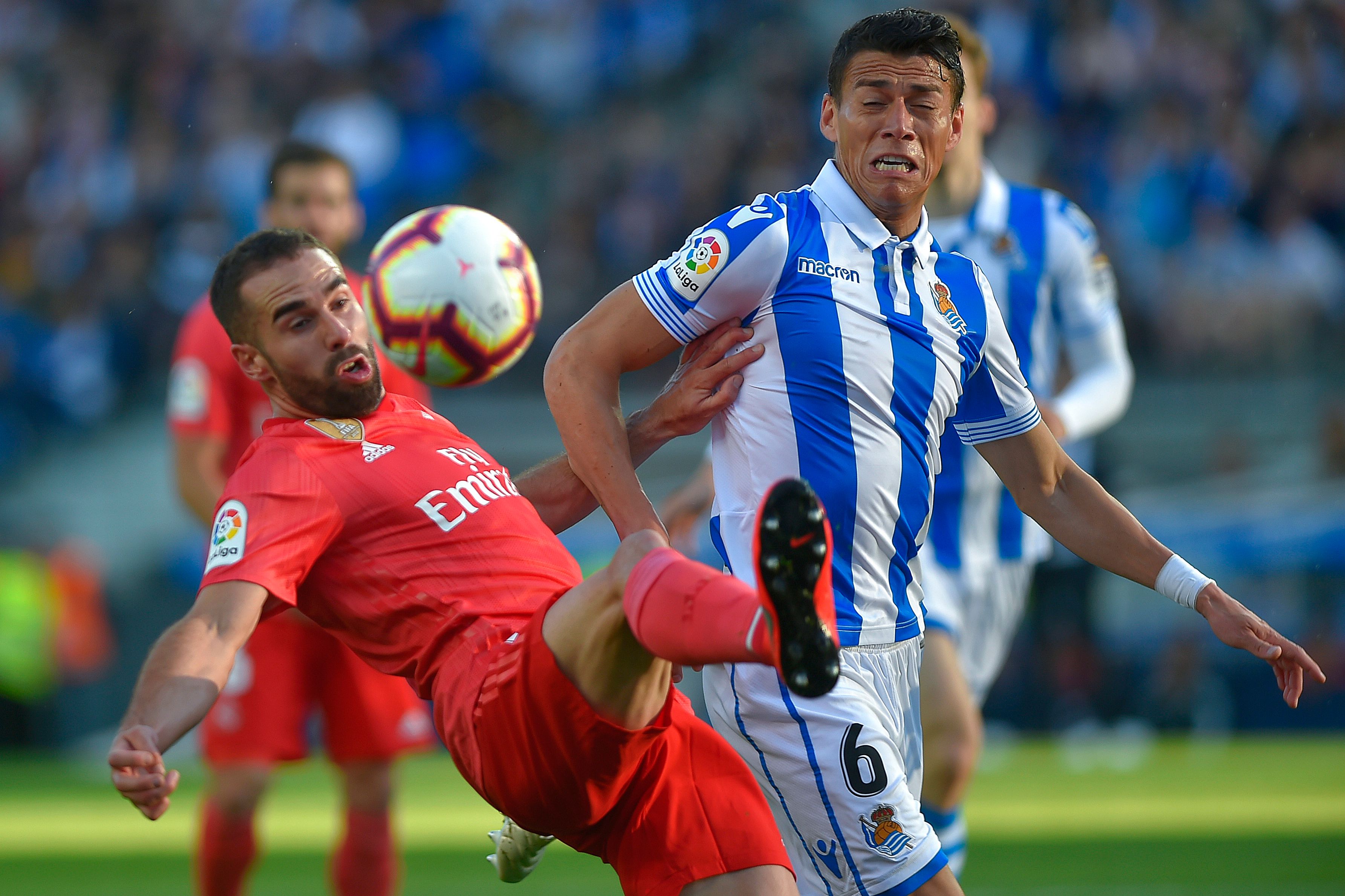 Hector Moreno (kanan)