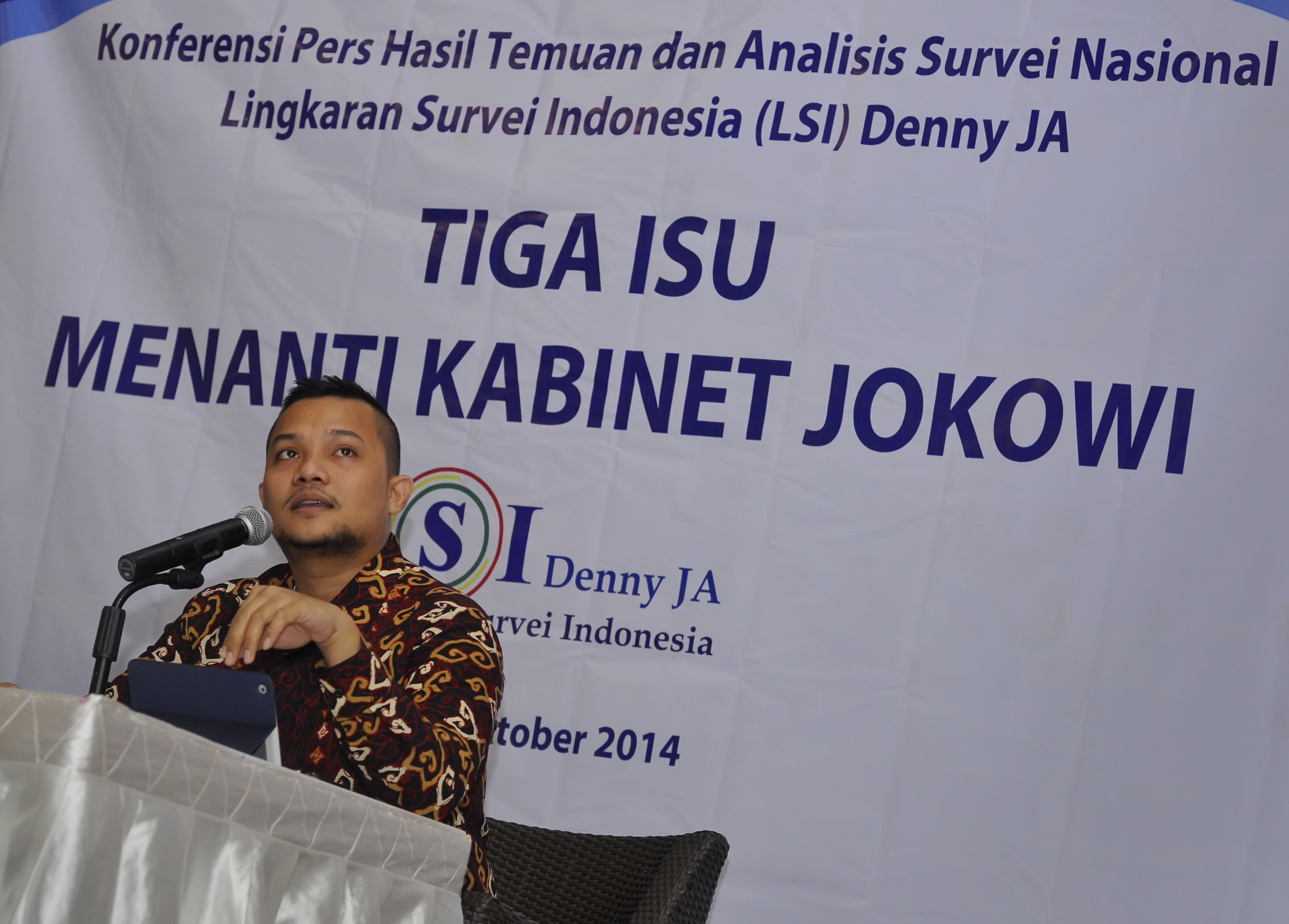 Peneliti Lingkaran Survei Indonesia (LSI) Rully Akbar