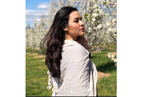 Raisa Andriana seorang penyanyi berkebangsaan Indonesia. Ia mulai dikenal publik setelah membawakan lagu berjudul Serba Salah.