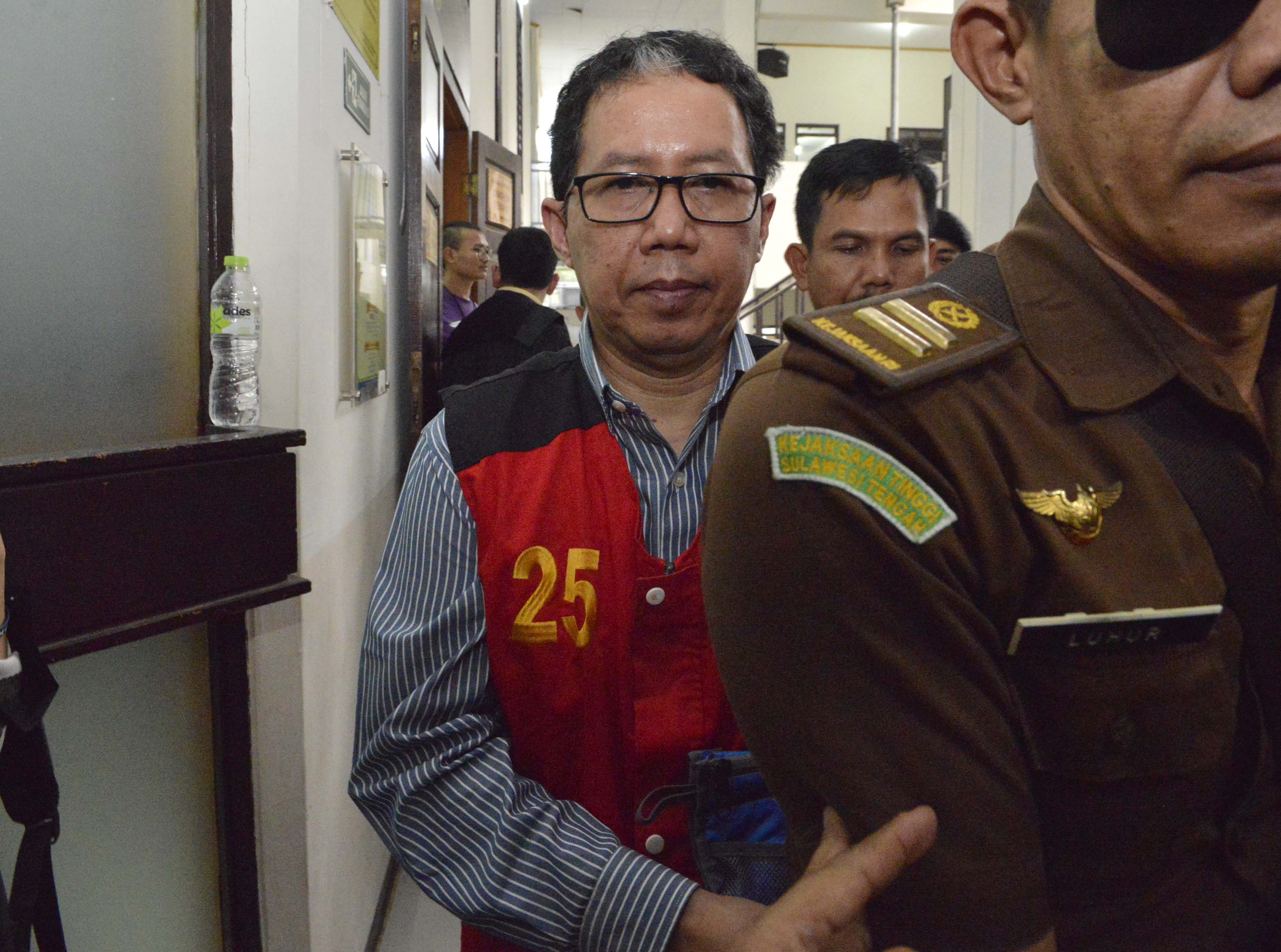 mantan Plt ketum PSSi Joko Driyono saat menjalnai sidang pembacaan tuntutan