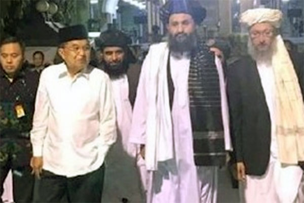 Wakil  Presiden (Wapres), Jusuf Kalla, menerima kunjungan salah seorang pendiri dan Wakil Pemimpin Taliban, Mullah Abdul Ghani Baradar