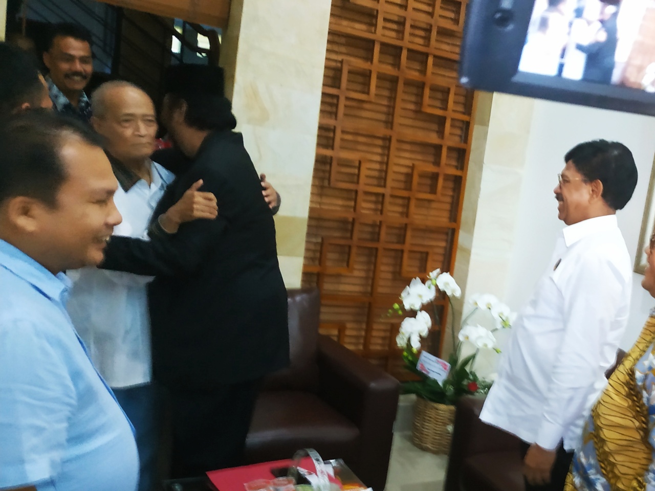 Jenguk Buya Syafii, Surya Paloh Ungkap Kekagumannya