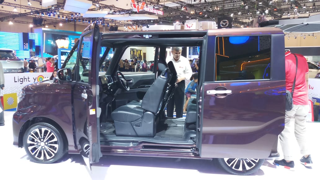 New Tanto merupakan kendaraan Daihatsu pertama yang menerapkan desain platform terbaru berbasis DNGA.