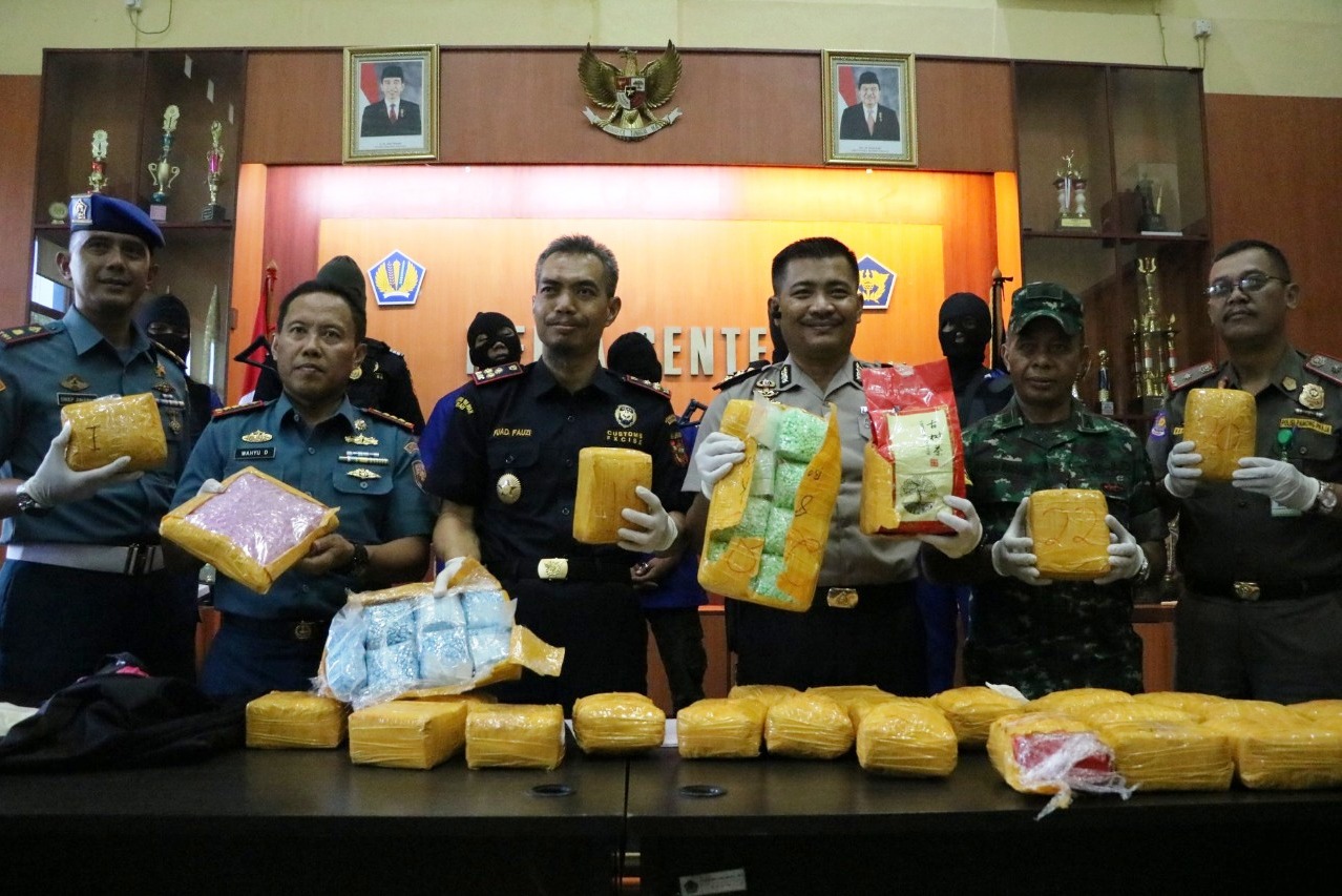 Penindakan ini tidak terlepas dari kerja sama Bea Cukai, POMAL, dan Satpolair Polres Dumai.