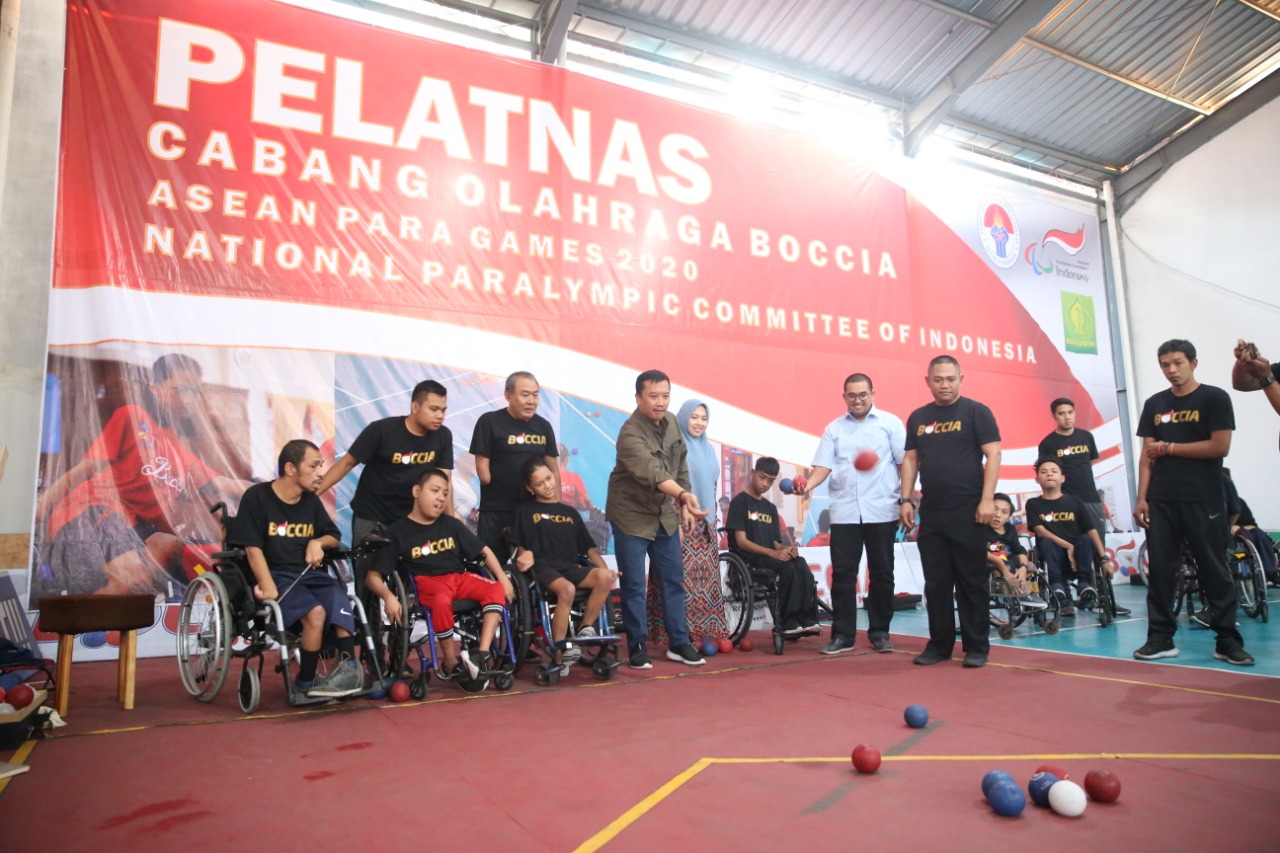 Menpora Imam Nahrawi mengunjungi pelatnas National Paralympic Committee Indonesia (NPCI) di Solo, Jawa Tengah.