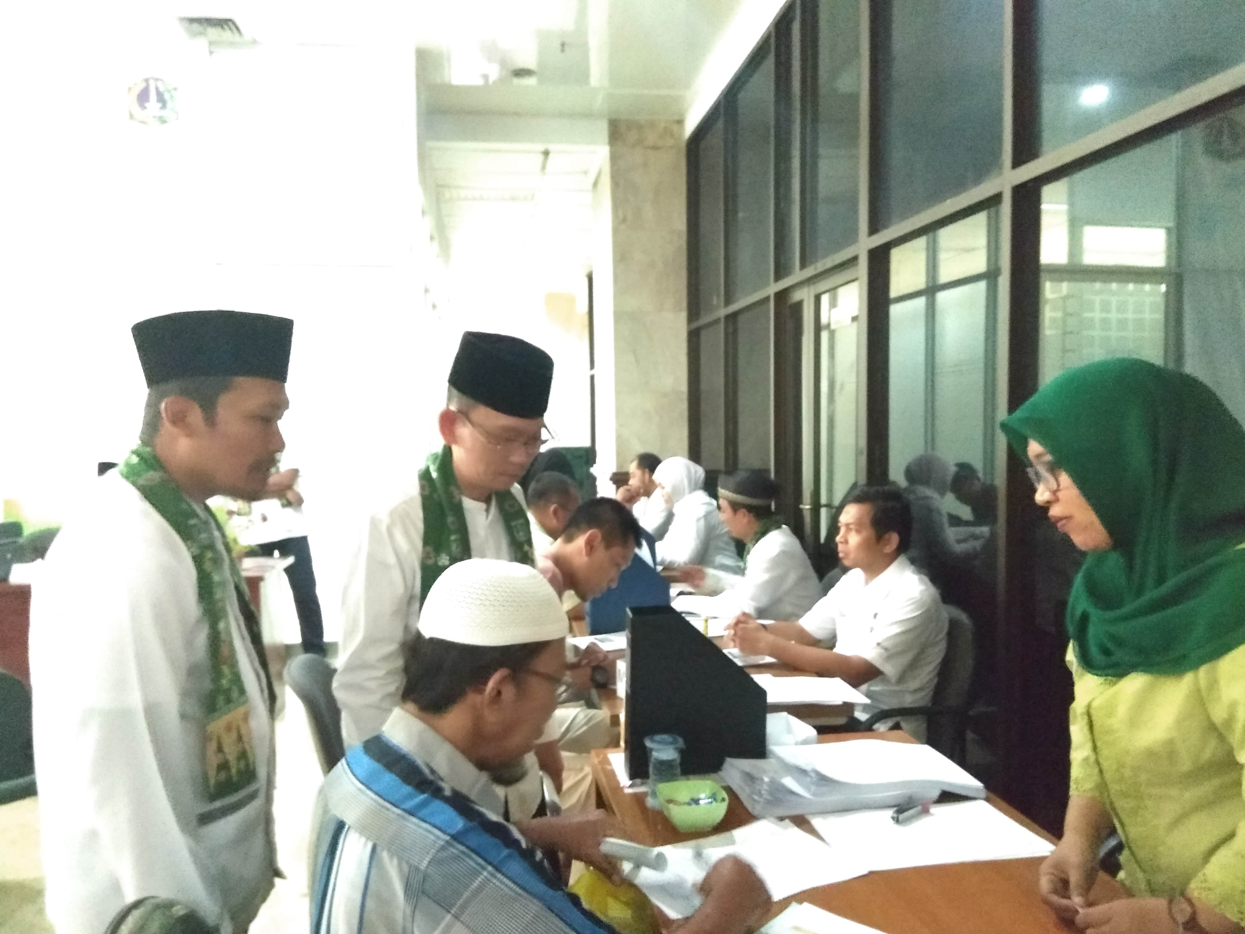 Pendaftar Rumah DP Rp0 di Kantor Wali Kota Jakarta Selatan. 