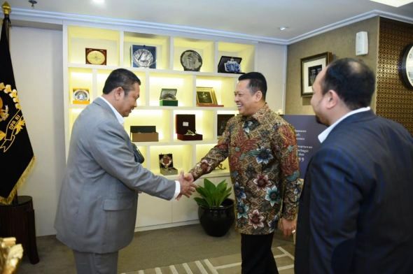 Bamsoet saat menerima pengurus Kongres Advokat Indonesia (KAI), di Ruang Kerja Ketua DPR RI, Jakarta, Kamis, (11/7)