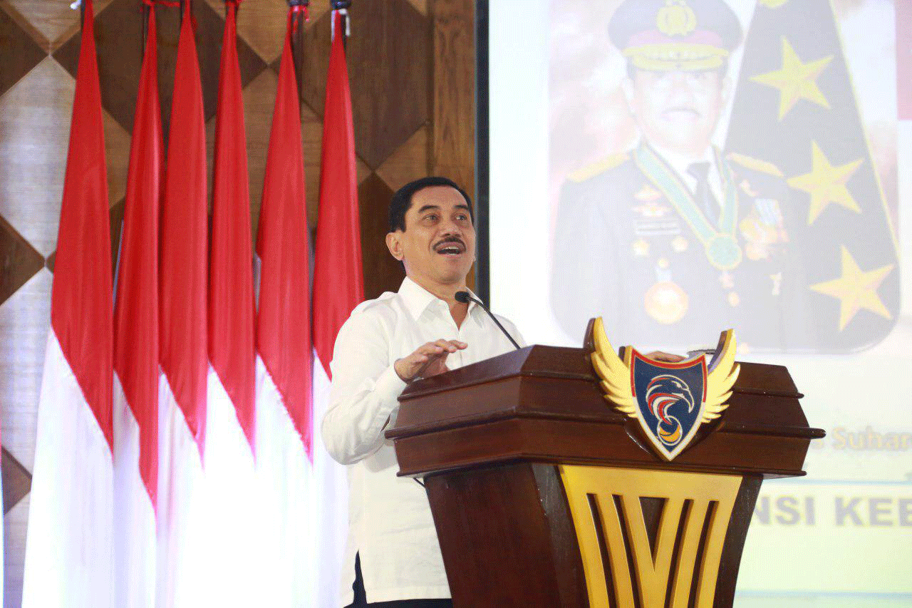 Kepala BNPT, Suhardi Alius, di hadapan para anggota DPR terpilih, ketua, dan anggota DPW Partai NasDem 