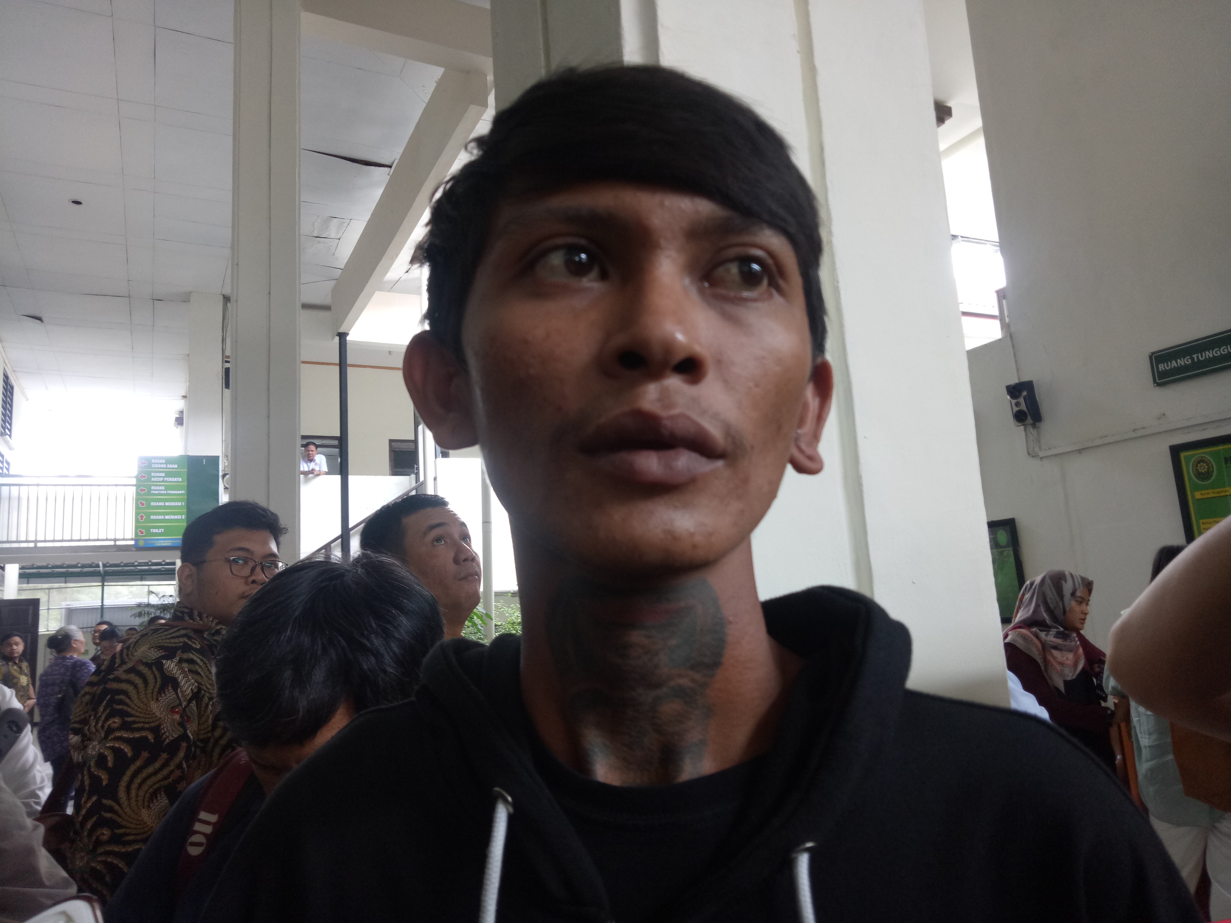 Kasus Salah Tangkap Pengamen Cipulir:  Fikri Pribadi alias Fikri, salah satu pengamen Cipulir, korban salah tangkap