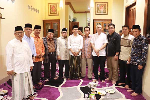 Direktur Relawan TKN Jokowi-Ma'ruf, KH Maman Imanulhaq, syukuran rekonsiliasi Jokowi dan Prabowo di Rumah Kerja Relawan