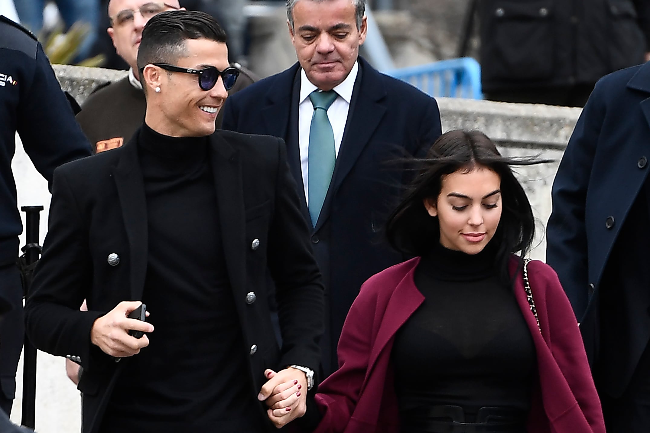 Cristiano Ronaldo (kiri) bersama kekasihnya Georgina Rodriguez