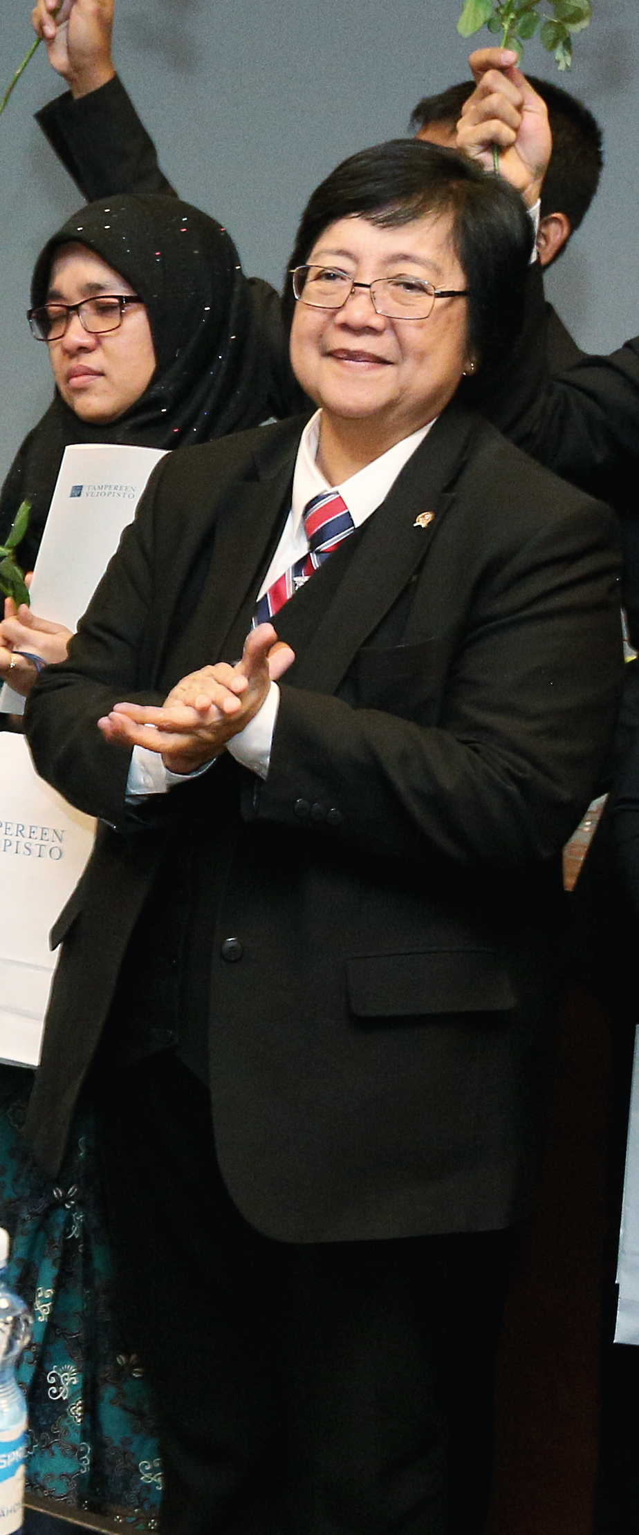 Menteri Lingkungan Hidup dan Kehutanan Siti Nurbaya