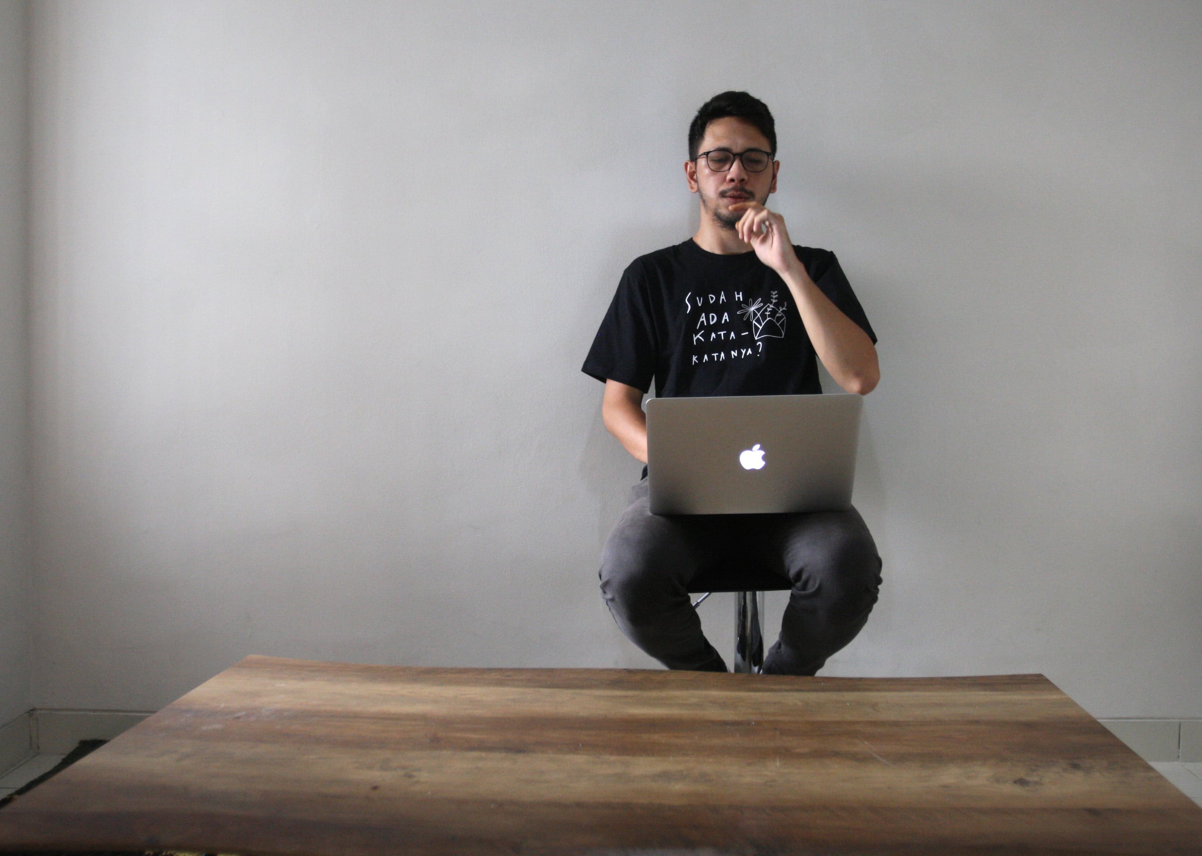 Zarry Hendrik, influencer merangkai kata.