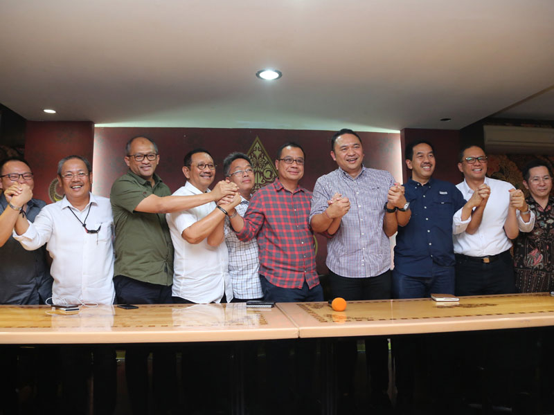 INACA memberi keterangan pers terkait penerapan tarif batas atas dan tarif bawah pada maskapai penerbangan di Jakarta.