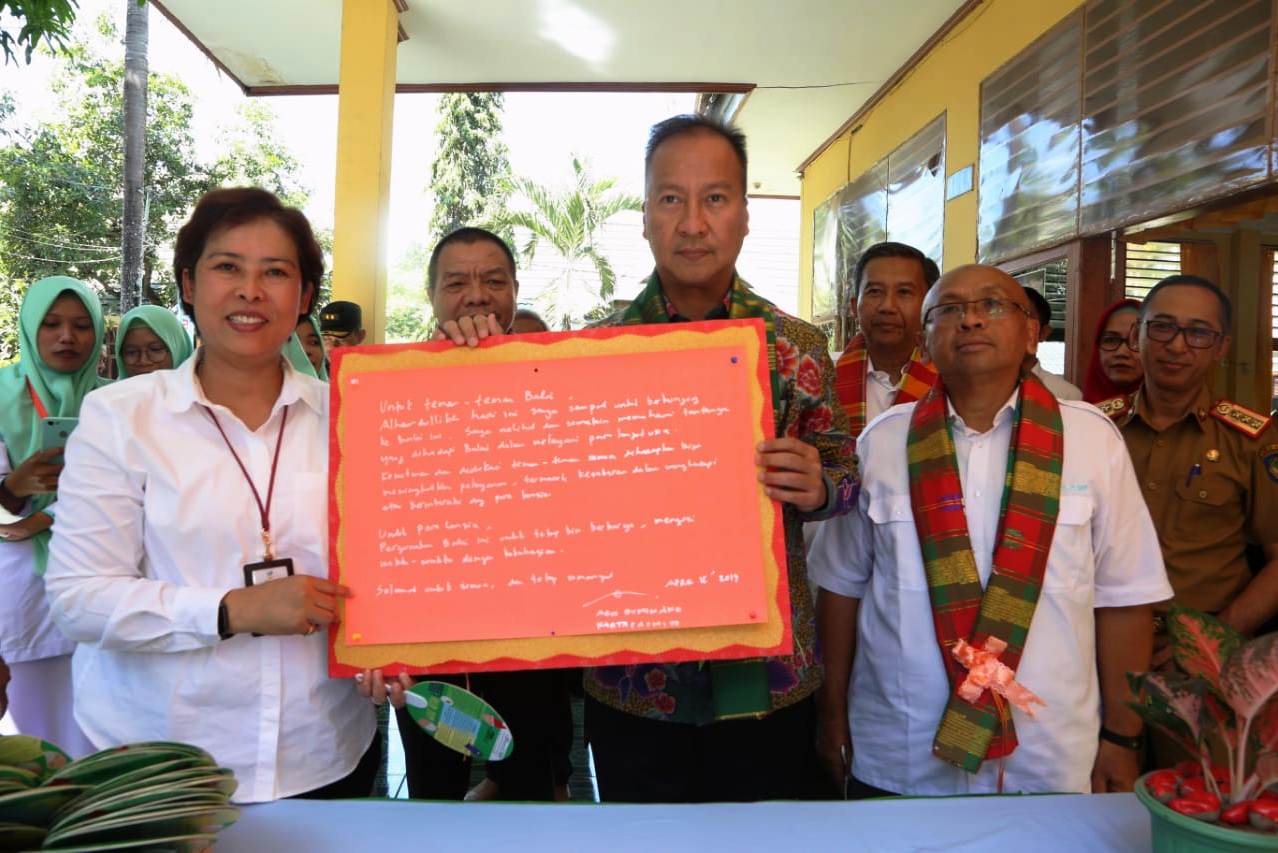 Mensos Agus mengunjungi  Balai Rehabilitasi Sosial Lanjut Usia (BRSLU) Gau Mabaji, Kabupaten Gowa, Sulsel.