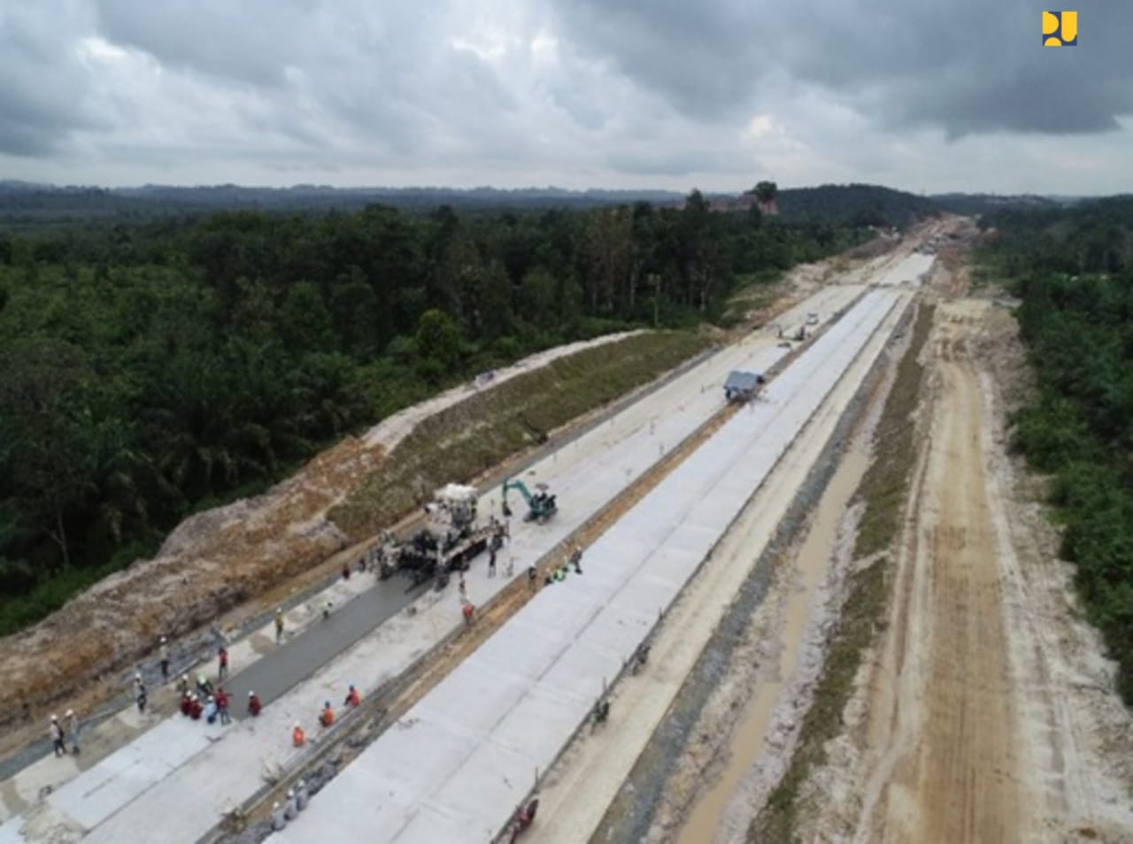 Pembagunan tol Balikpapan-Samarinda.
