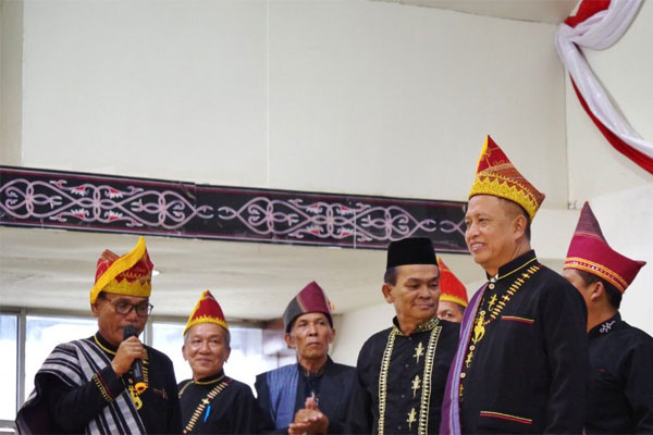  M Nasir seusai kuliah umum tentang Kesiapan SDM Hadapi Revolusi Industri 4.0 di Pendopo Kabupaten Dairi, Sumatra Utara.