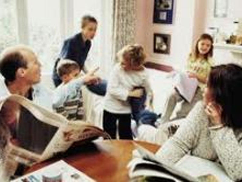 Ilustrasi Keluarga berkumpul.