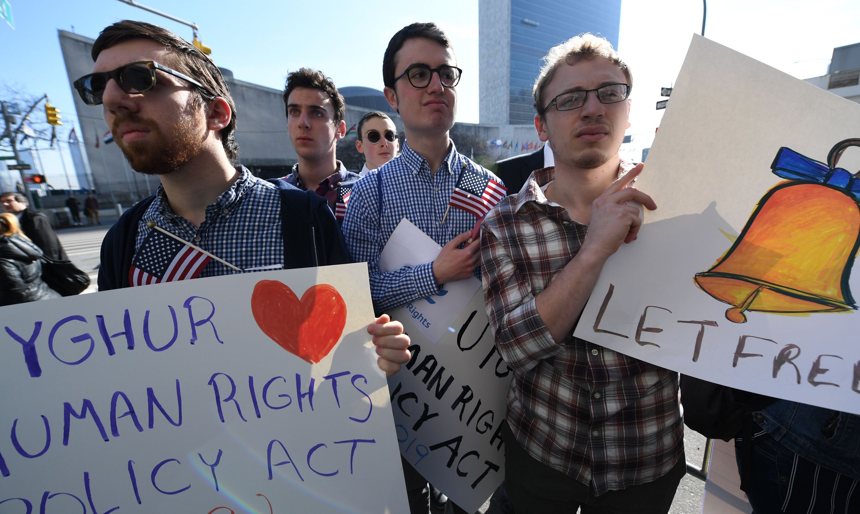 Aksi unjuk rasa warga AS memprotes tindakan Tiongkok terhadap muslim Uyghur.