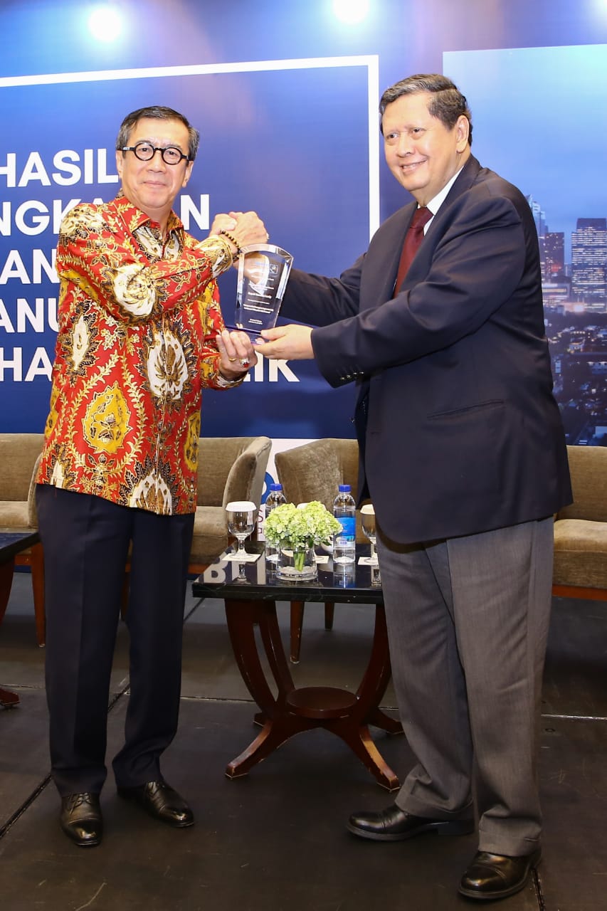 Penyerahan studi pemeringkatan penghormatan HAM perusahaan kepada Menkumham