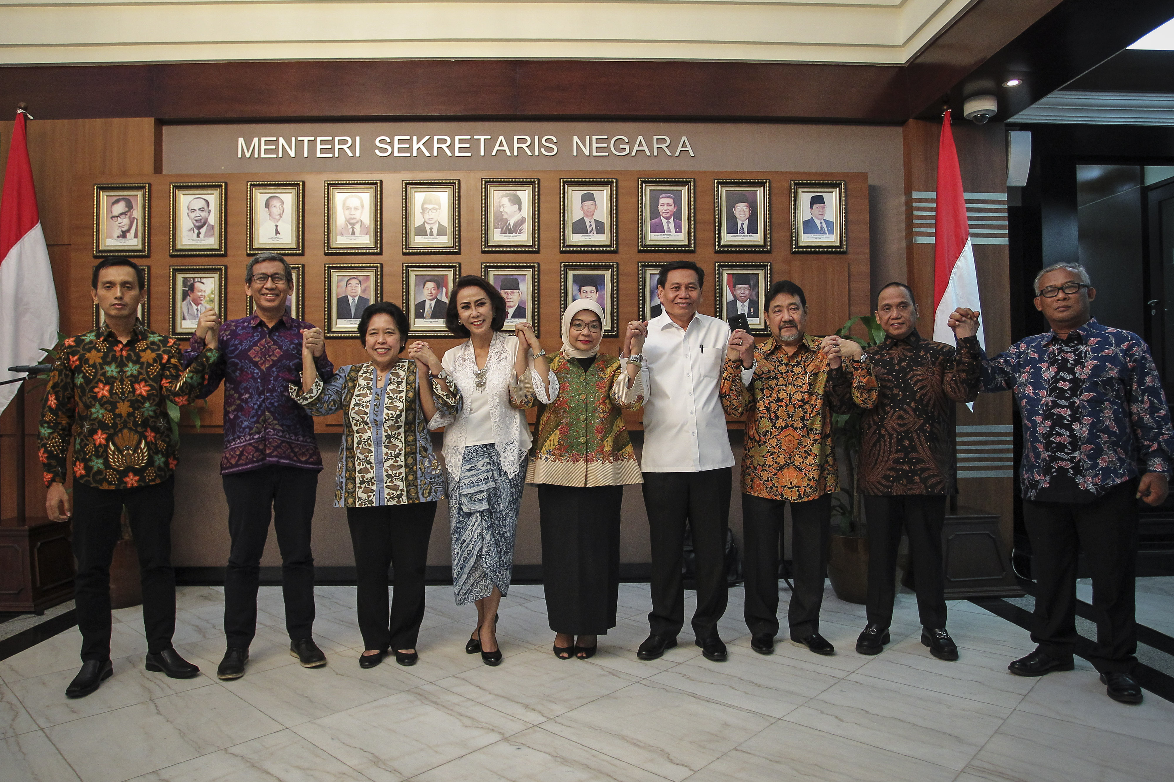 Panitia Seleksi Calon Pimpinan KPK membuka pendaftaran untuk calon pimpinan lembaga anti rasuah periode 2019-2023 yang dimulai dari 17 Juni