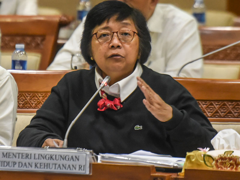 Menteri Lingkungan Hidup dan Kehutanan Siti Nurbaya.