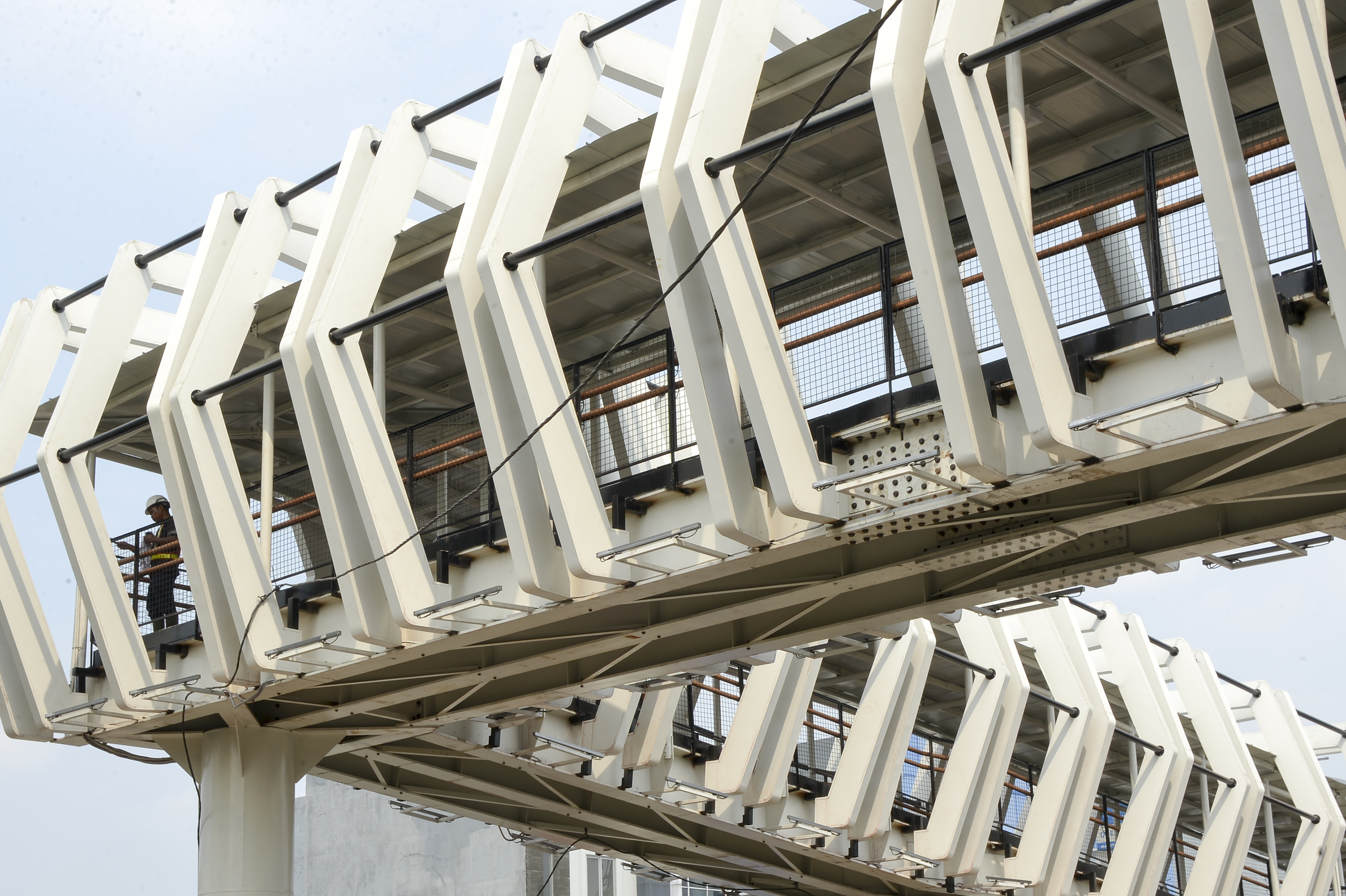 Mulai Jumat Nanti, LRT Resmi Terintegrasi Halte Transjakarta