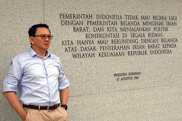 Mantan Gubernur DKI Jakarta Basuki Tjahaja Purnama saat mengunjungi Lapangan Banteng, Jakarta Pusat, Jumat (5/7).