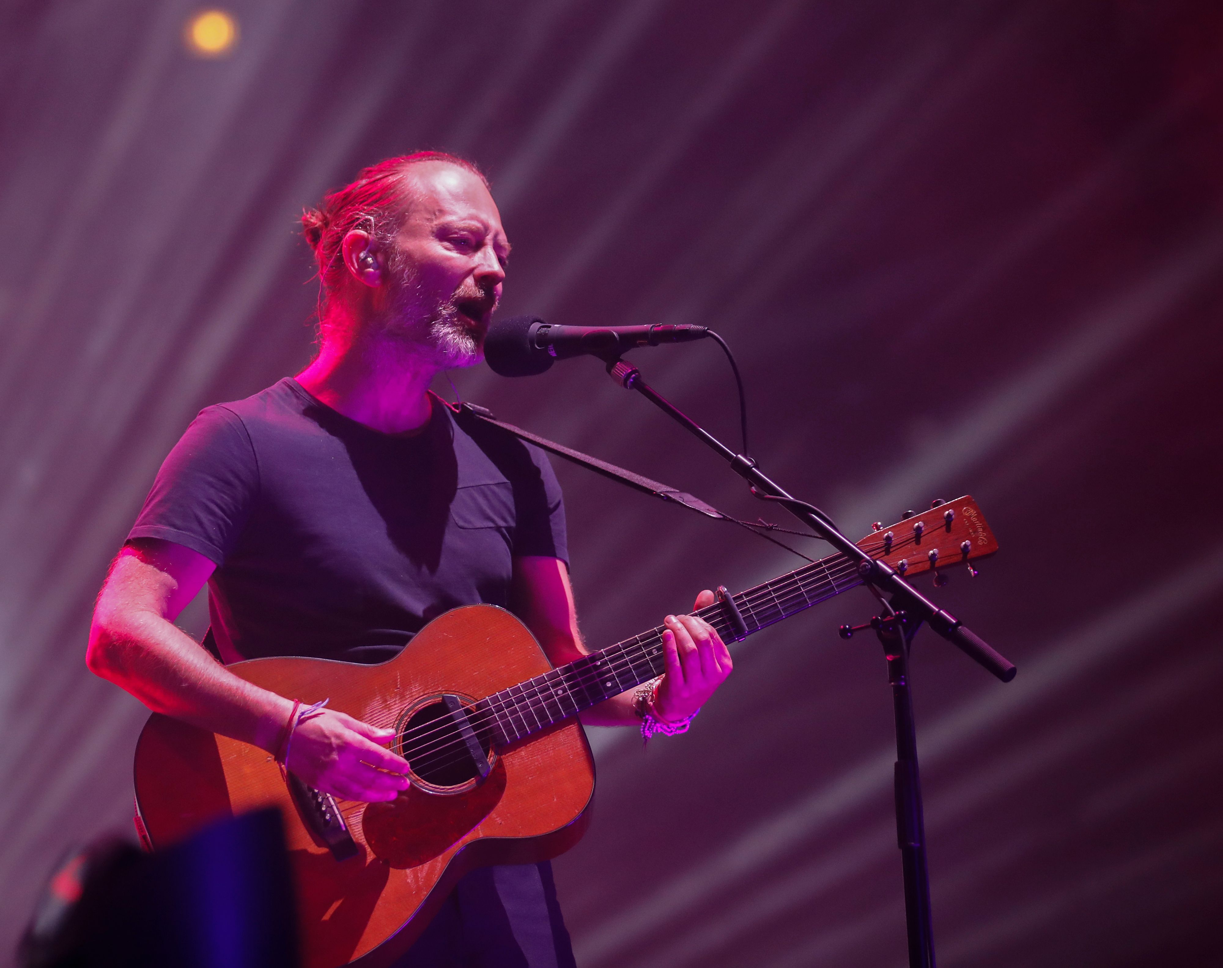 Vokalis Radiohead Thom Yorke saat tur di Amerika, Tahun lalu. Radiohead termasuk band Inggris yang peduli terhadap dampak perubahan iklim.  