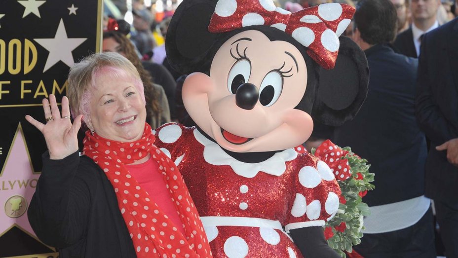 Russi Taylor (kiri) pengisi suara Minnie Mouse