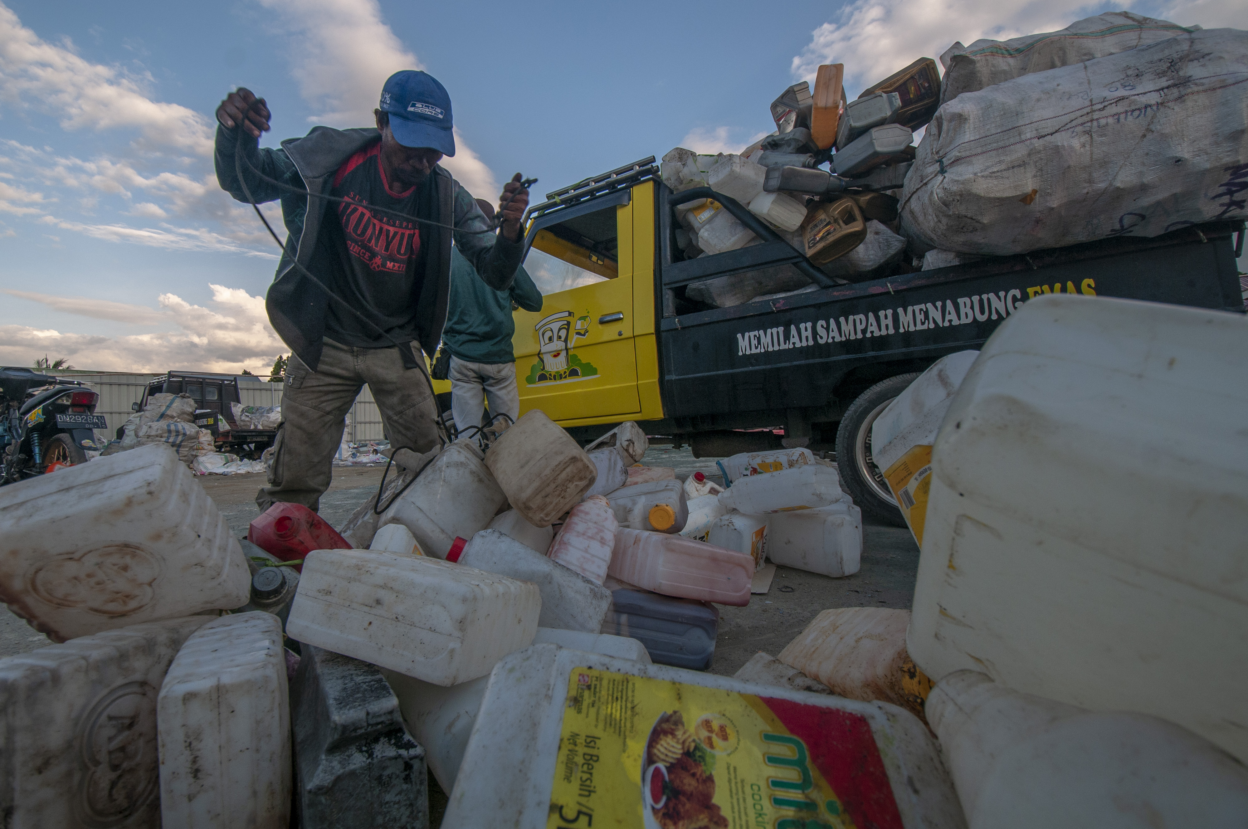 pengolahan sampah plastik di Palu, Sulawesi Tengah