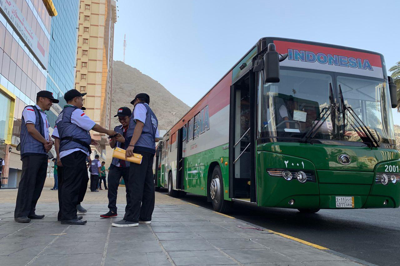 Bus Sholawat yang mengantarkan jemaah Haji selama di tanah suci