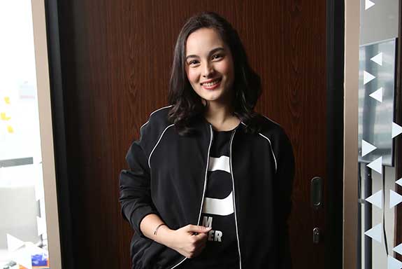  Aktris dan pemeran motivator Merry Riana dalam film Merry Riana Mimpi Sejuta Dolar 