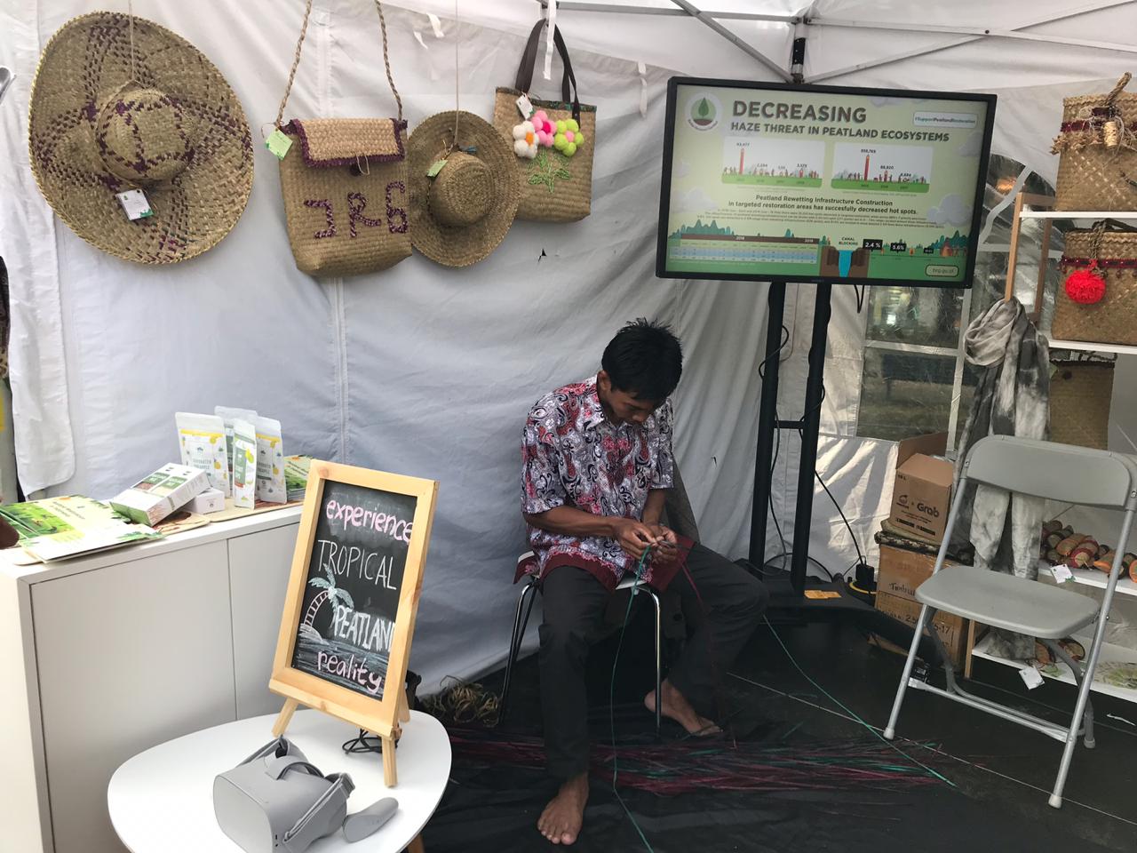 Dari Anyaman Purun, Arbaini Ikut Festival Indonesia di Oslo