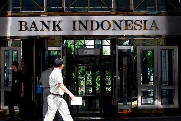 Logo Bank Indonesia di Komplek Kantor Bank Indonesia,Jakarta,Senin (7/12). 