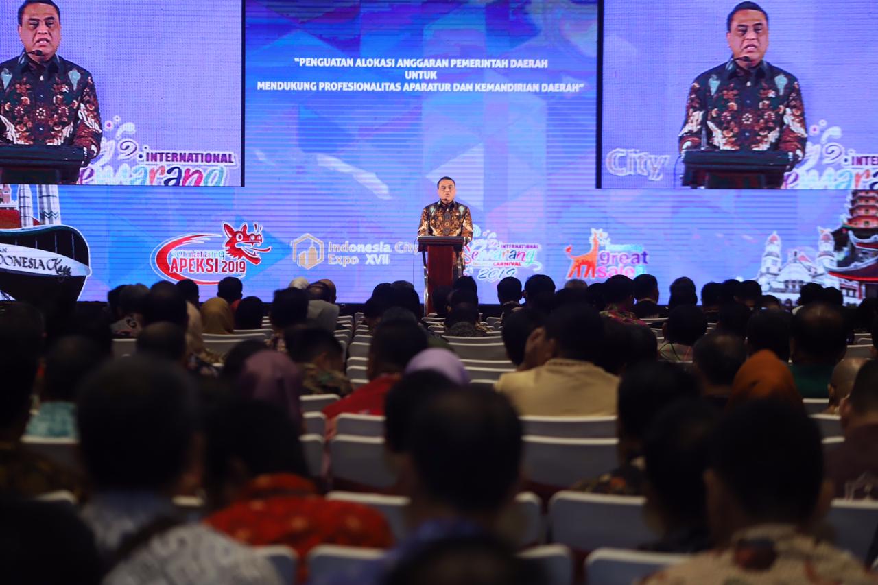 Menpan RB Syafruddin membuka Rakernas Apeksi ke-XIV dan Indonesia City Expo ke-16 2019, di Kota Semarang, Jateng, Rabu (3/7).