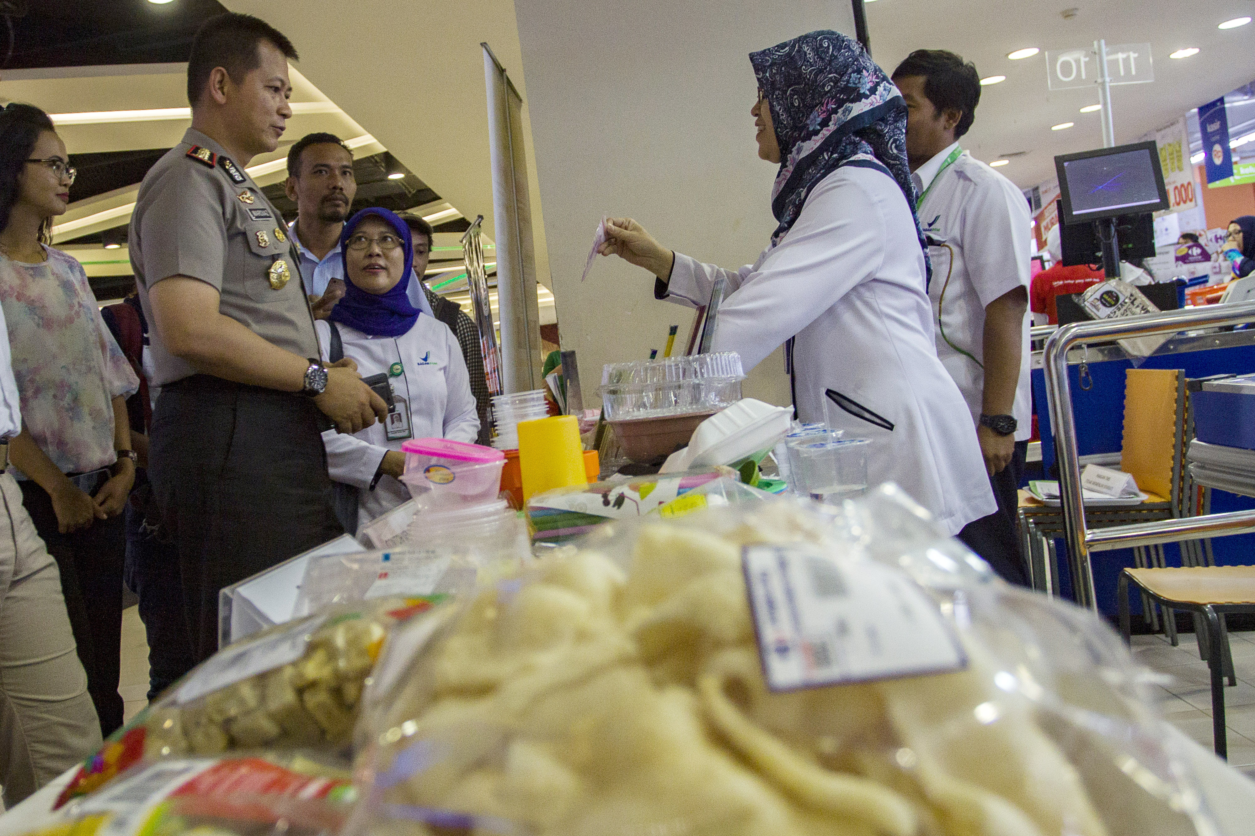 Badan POM melakukan operasi pangan.