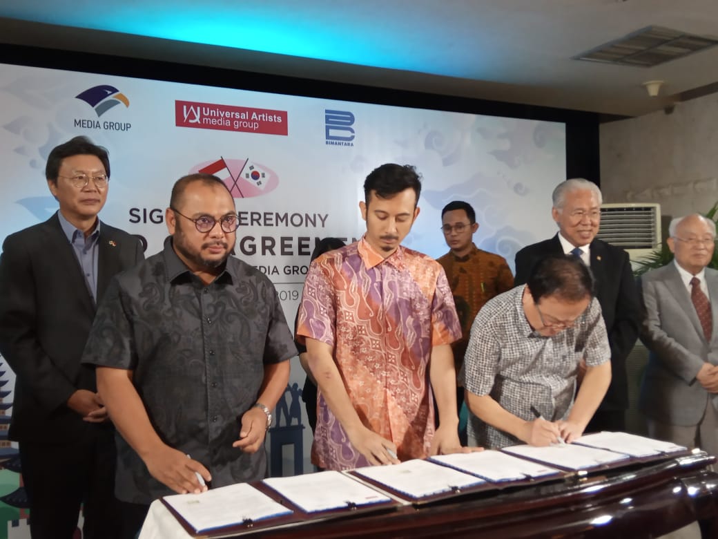 Penandatanganan Head of Agreement (HoA) yang dilaksanakan di Kantor Media Group, Jakarta, Selasa (16/7).
