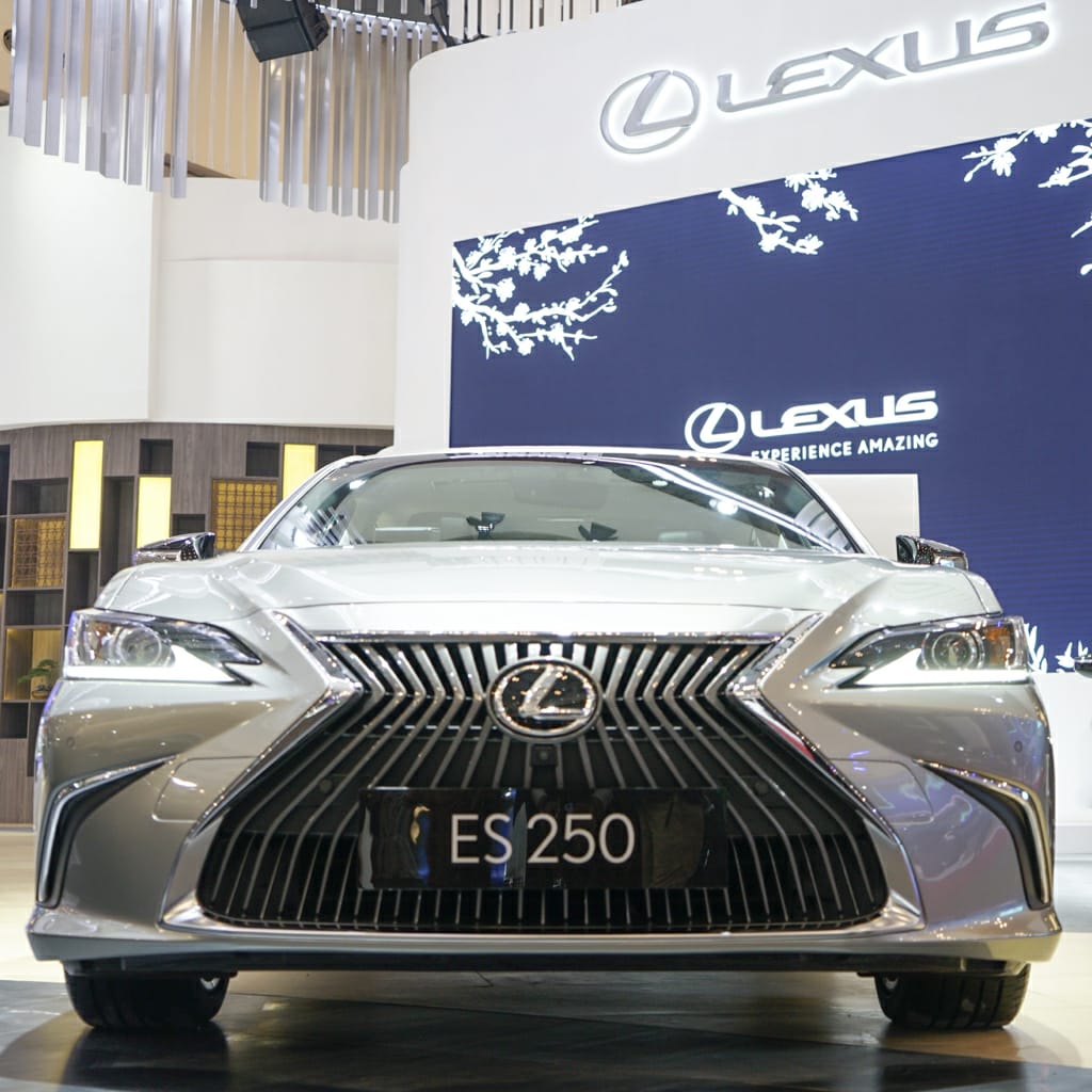 The New Lexus ES 250 