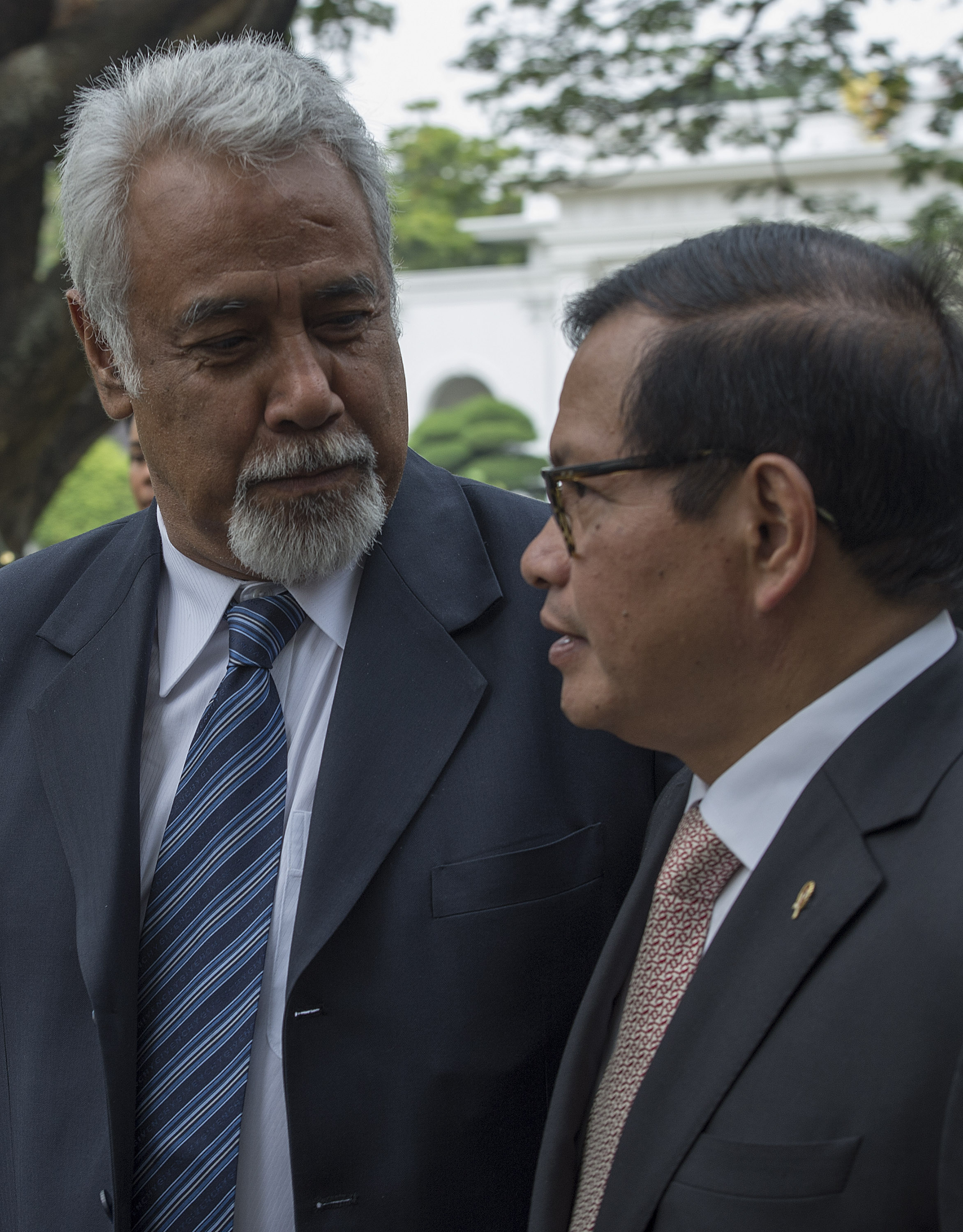 Mantan Presiden Timor Leste Xanana Gusmao (kiri) berencana mengunjungi Indonesia pekan depan untuk membahas masalah perbatasan.