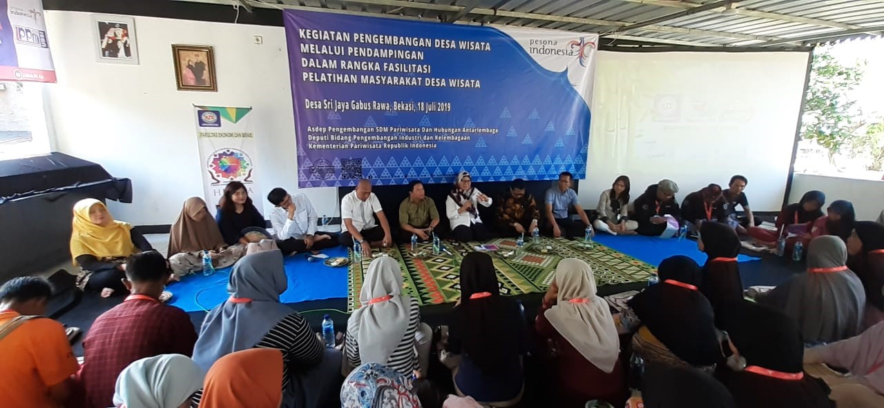 Pelatihan masyarakat desa wisata yang digelar USBI dan Kemenpar. 