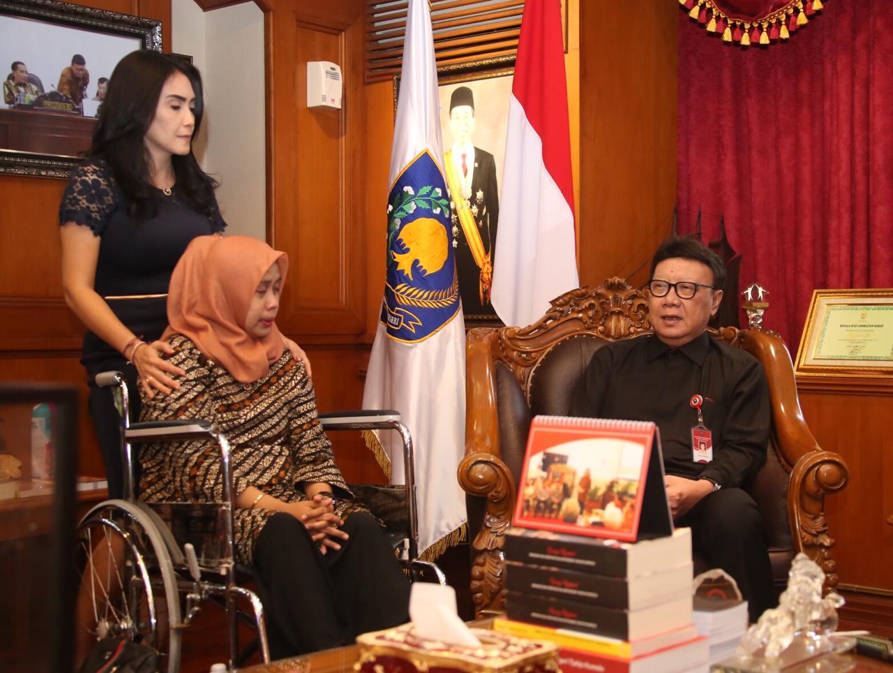 drg Romi menemui Mendagri Tjahjo Kumolo. 